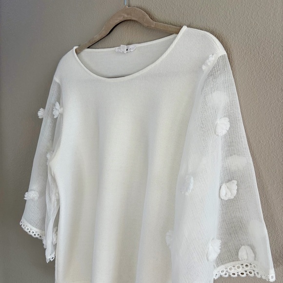 THML White Lace Sleeve Blouse - Medium - Picture 2 of 5